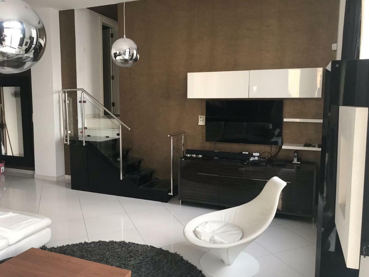 Window On The Sea Apartment เซนต์พอลส์เบย์ ภายนอก รูปภาพ