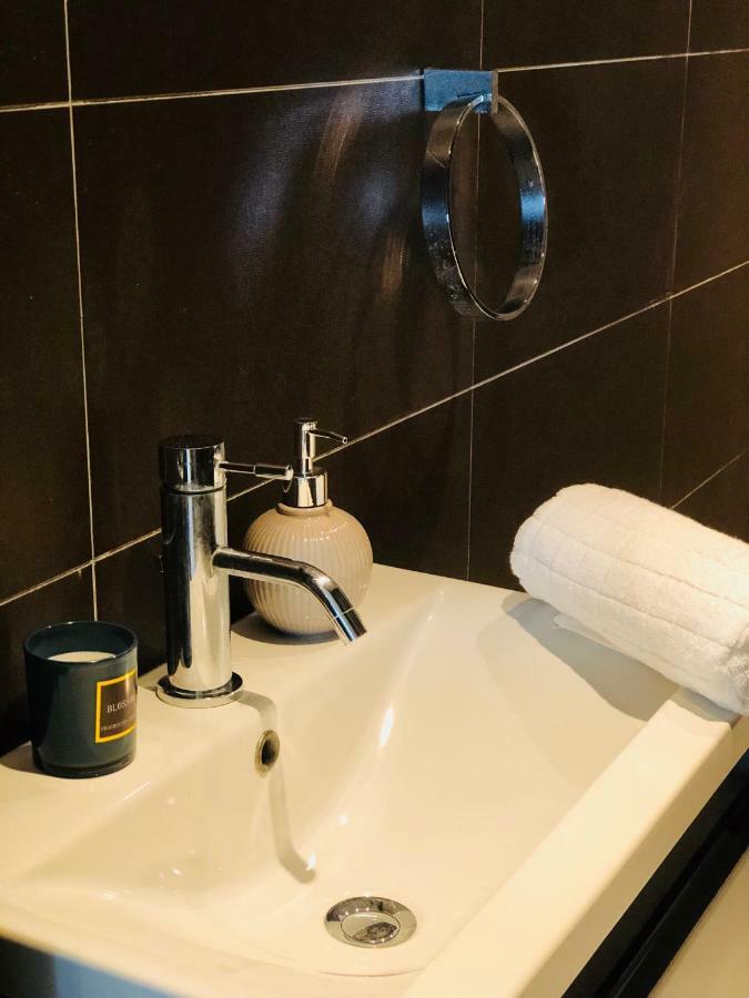 Window On The Sea Apartment เซนต์พอลส์เบย์ ภายนอก รูปภาพ