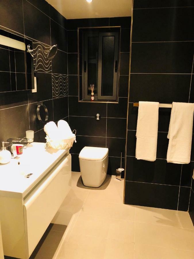 Window On The Sea Apartment เซนต์พอลส์เบย์ ภายนอก รูปภาพ