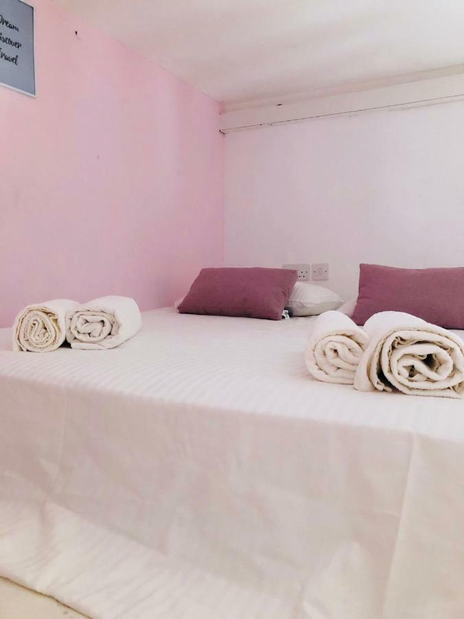 Window On The Sea Apartment เซนต์พอลส์เบย์ ภายนอก รูปภาพ