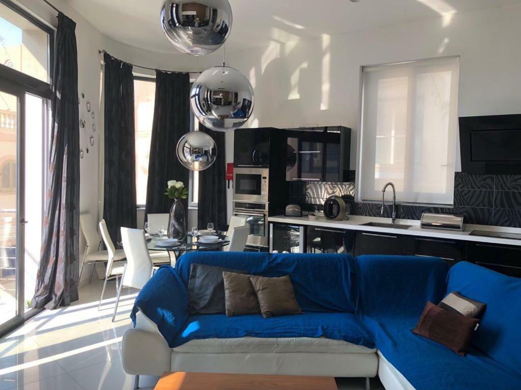 Window On The Sea Apartment เซนต์พอลส์เบย์ ภายนอก รูปภาพ